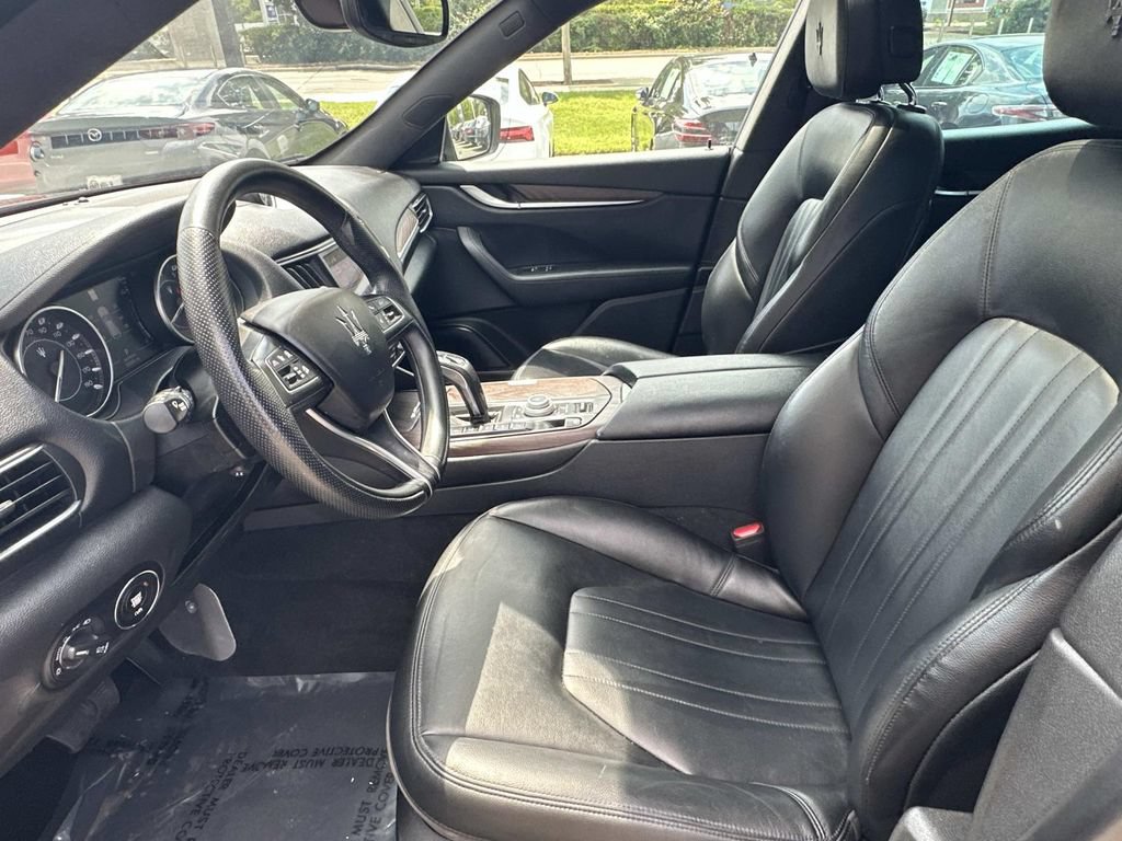 Used 2023 Maserati Levante GT AWD/4WD image 17