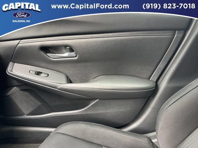 Used 2025 Nissan Sentra SV FWD image 28