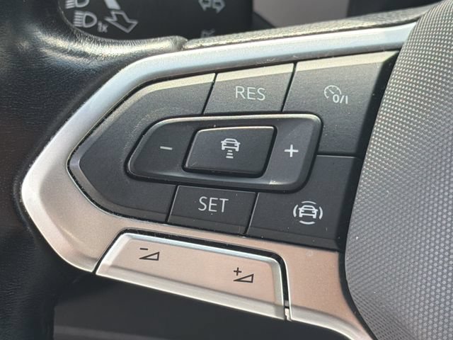 Certified 2020 Volkswagen Atlas Cross Sport SEL Premium AWD/4WD image 27