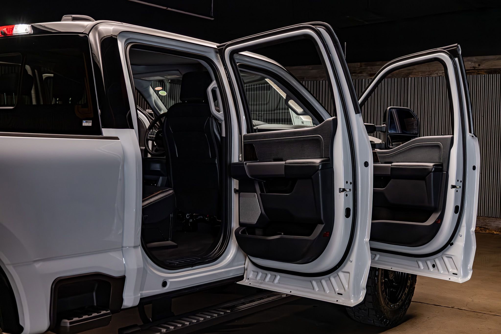 Used 2026 Ford F250 Lariat AWD/4WD image 32