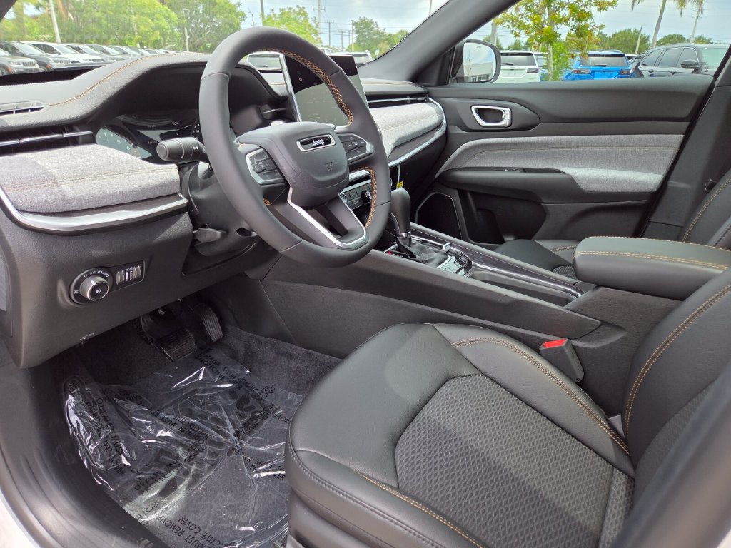 New 2026 Jeep Compass Latitude AWD/4WD image 28