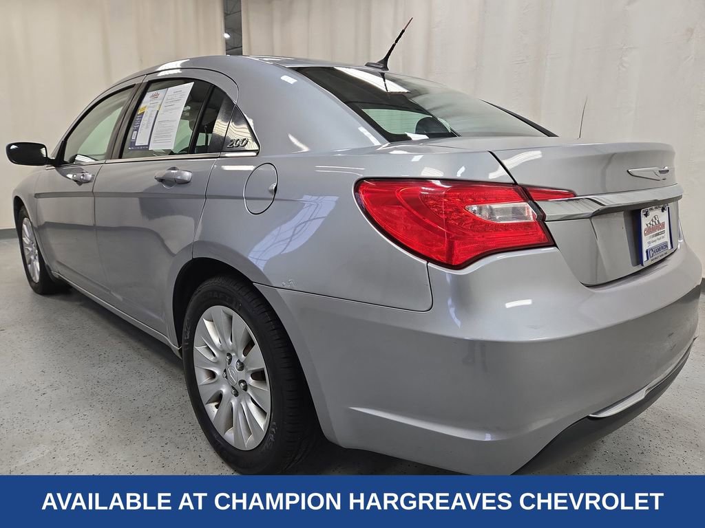 Used 2014 Chrysler 200 LX image 41