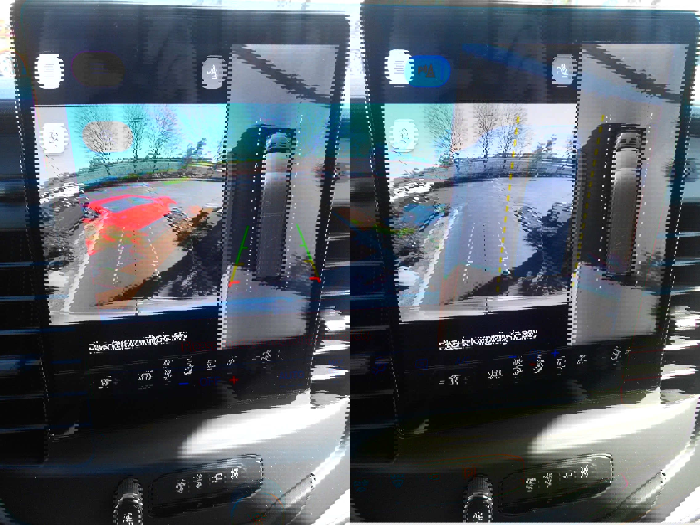 Used 2022 Ford E-Transit Medium Roof w/ Load Area Protection Package image 11