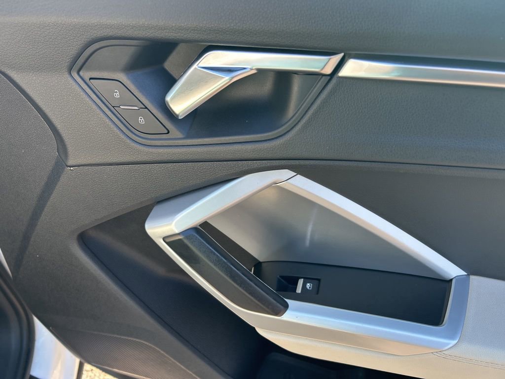 Used 2020 Audi Q3 2.0T Premium image 29