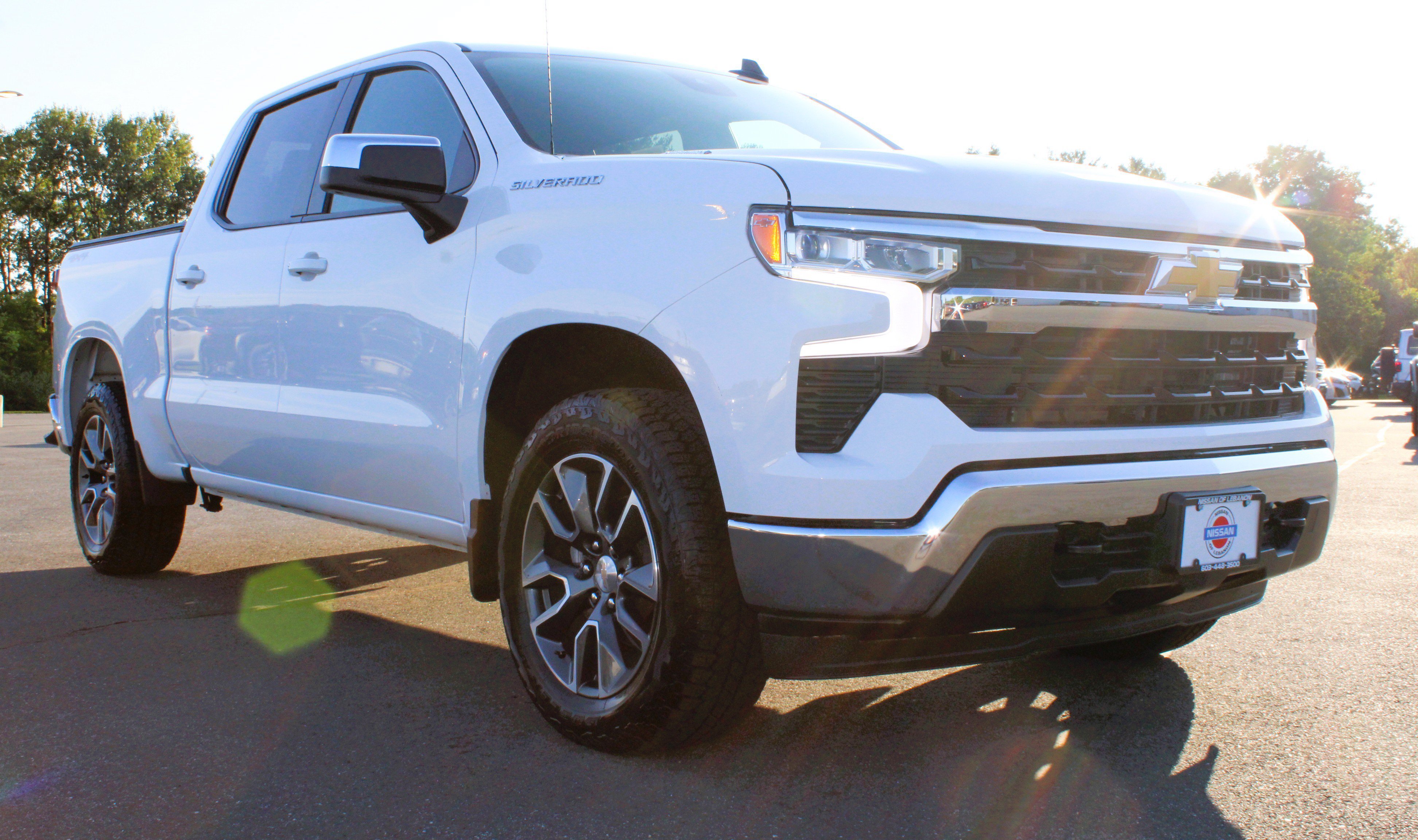 Used 2024 Chevrolet Silverado 1500 LT AWD/4WD image 4