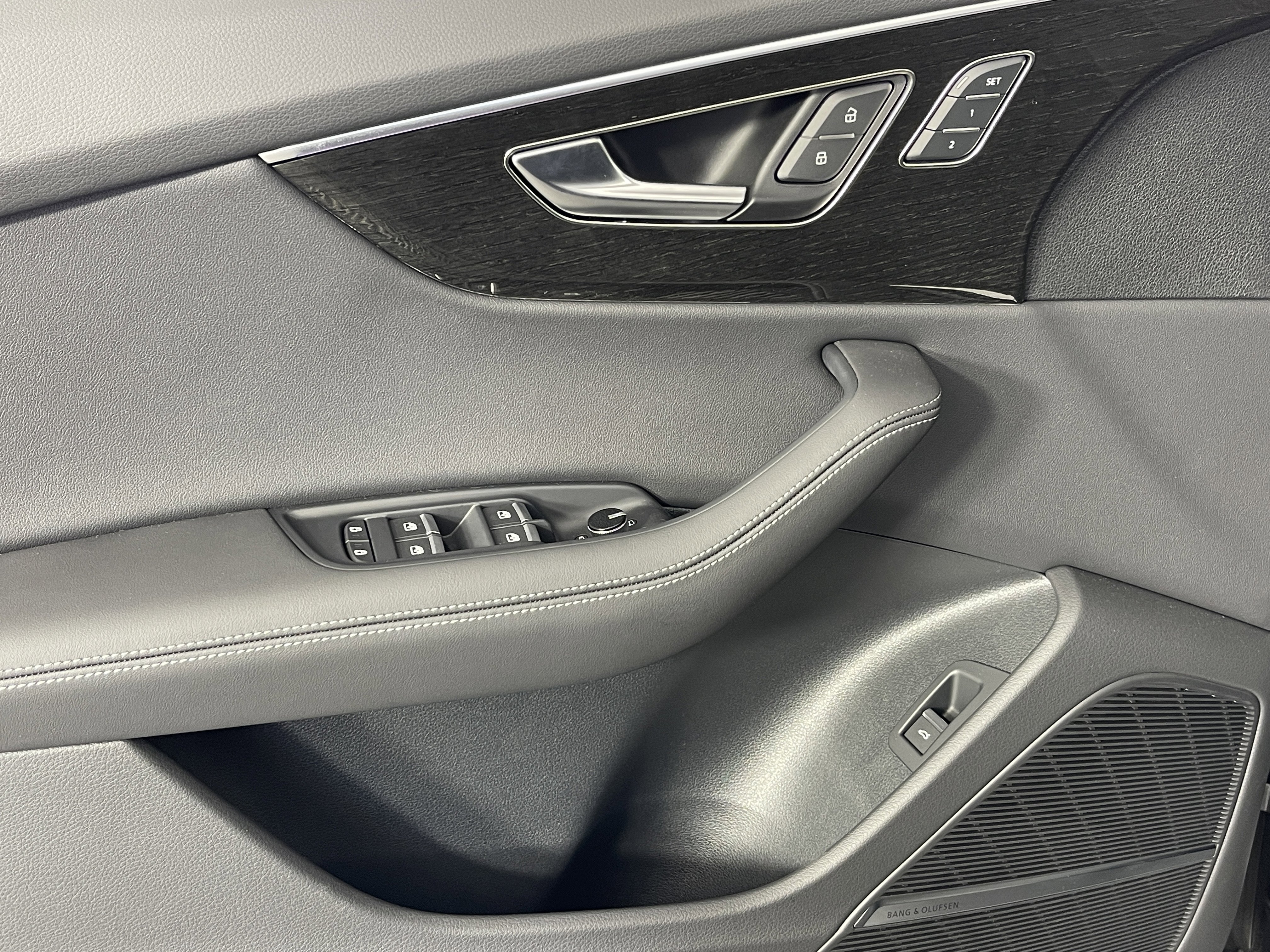 New 2025 Audi Q8 Premium Plus image 24