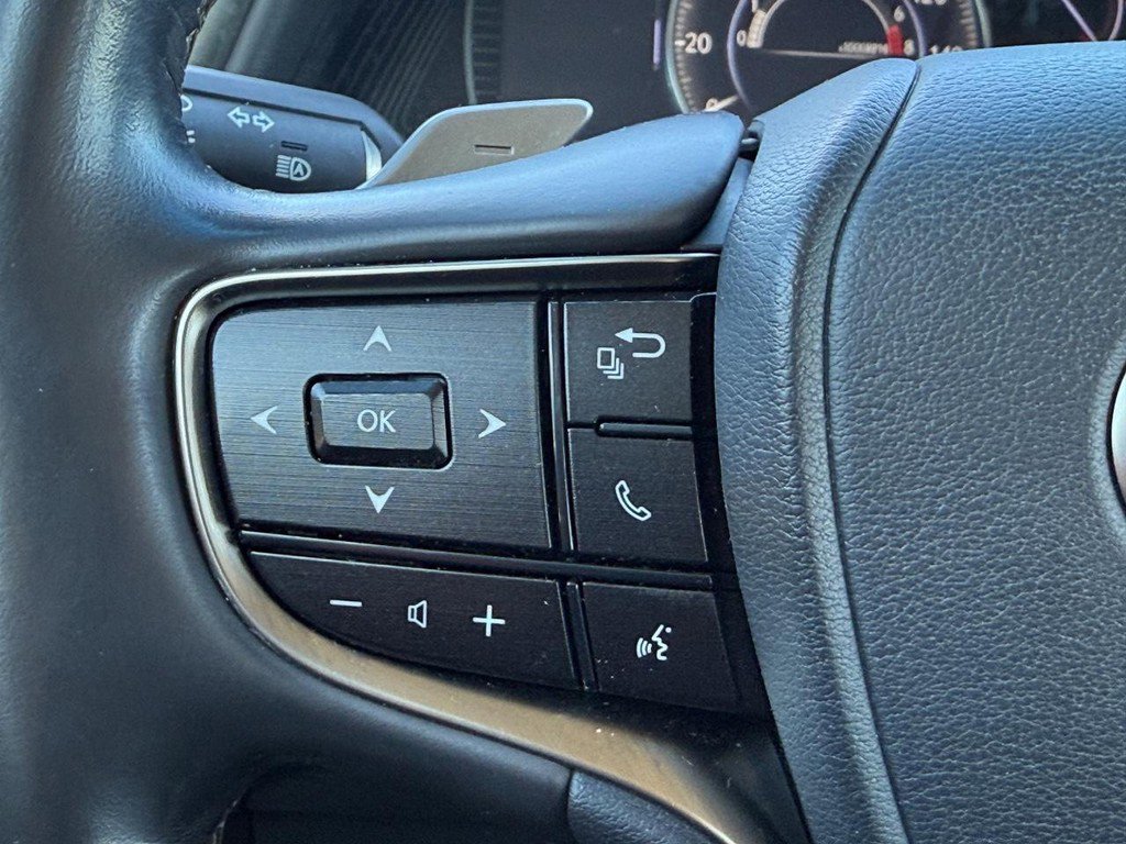 Used 2021 Lexus ES 250 w/ Premium Package image 16