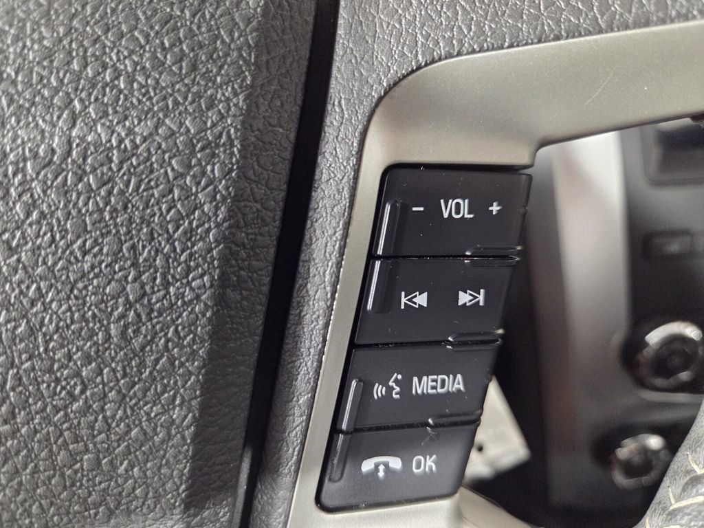 Used 2011 Ford Fusion SE w/ Appearance Pkg image 16