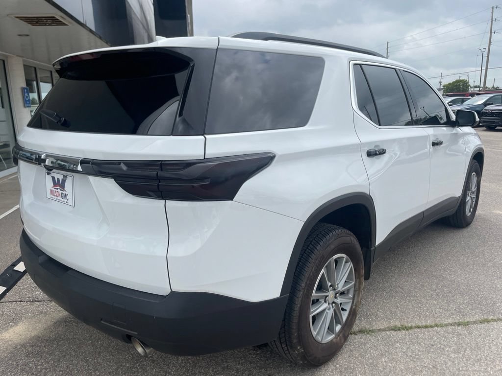Used 2023 Chevrolet Traverse LT FWD image 3