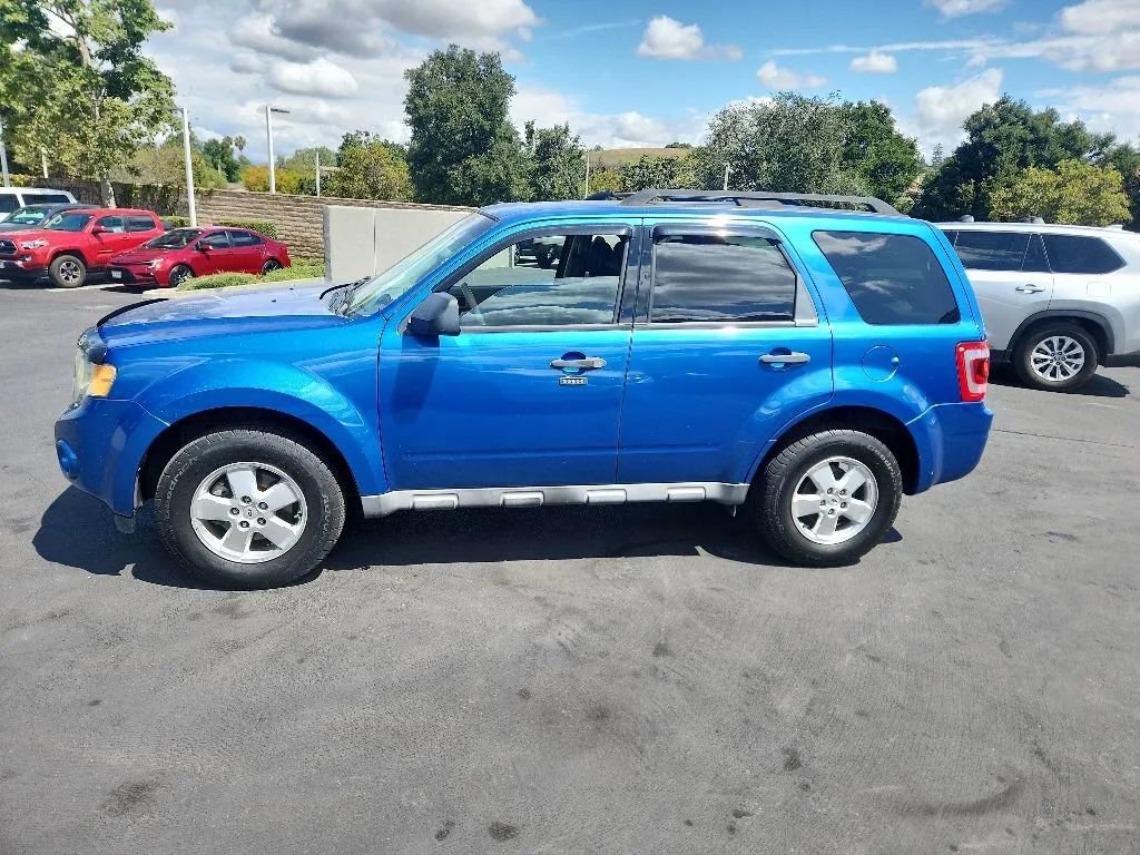 Used 2011 Ford Escape XLT w/ 201A Rapid Spec Order Code FWD image 3