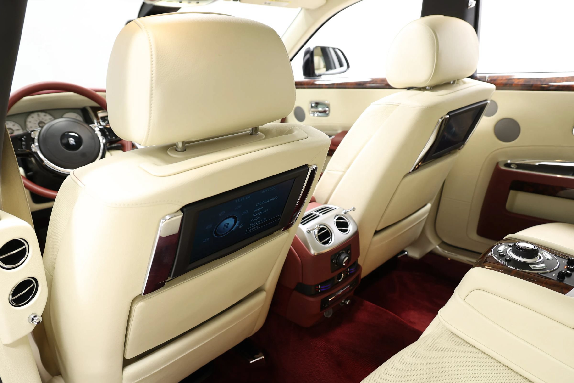 Used 2013 Rolls-Royce Ghost RWD image 72