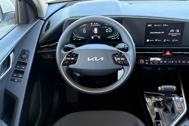 New 2026 Kia Niro LX FWD image 16