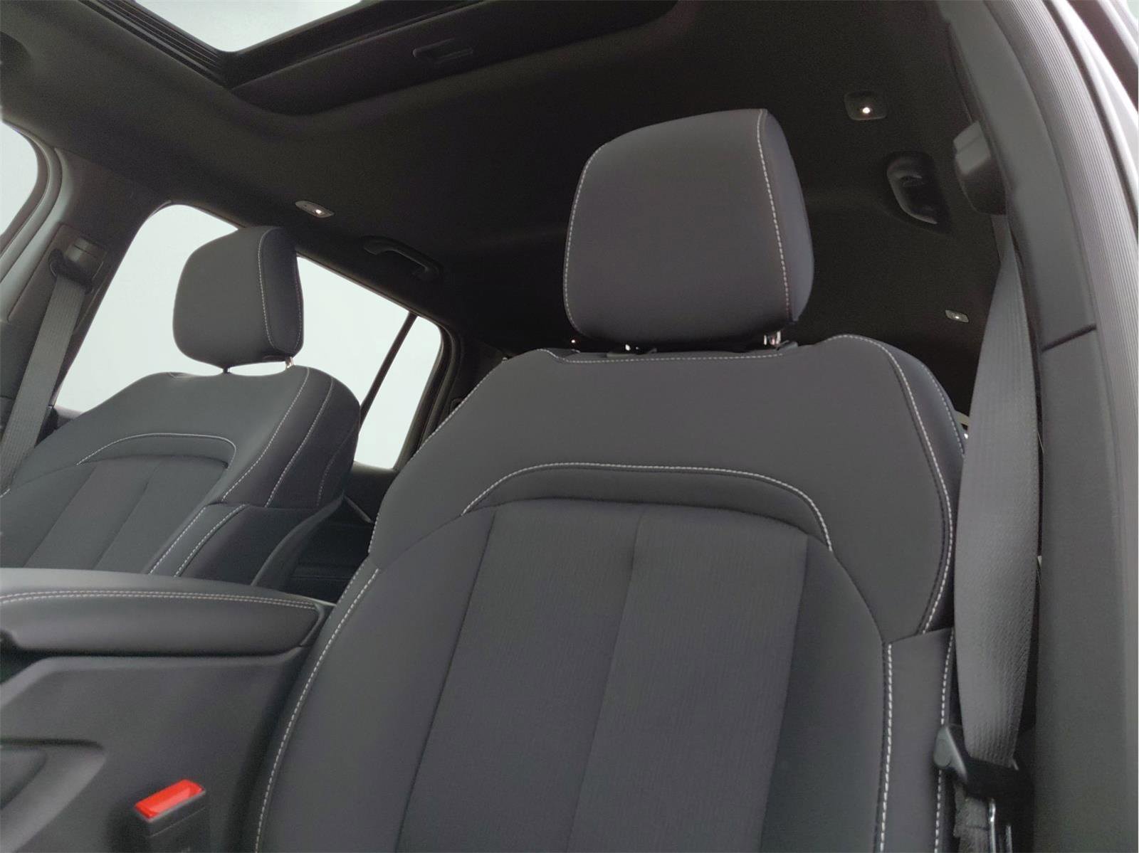 New 2025 Jeep Grand Cherokee L Laredo w/ Luxury Tech Group I AWD/4WD image 9