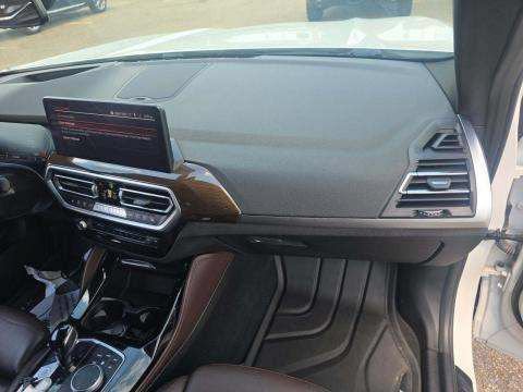 Used 2022 BMW X4 xDrive30i w/ Premium Package AWD/4WD image 7