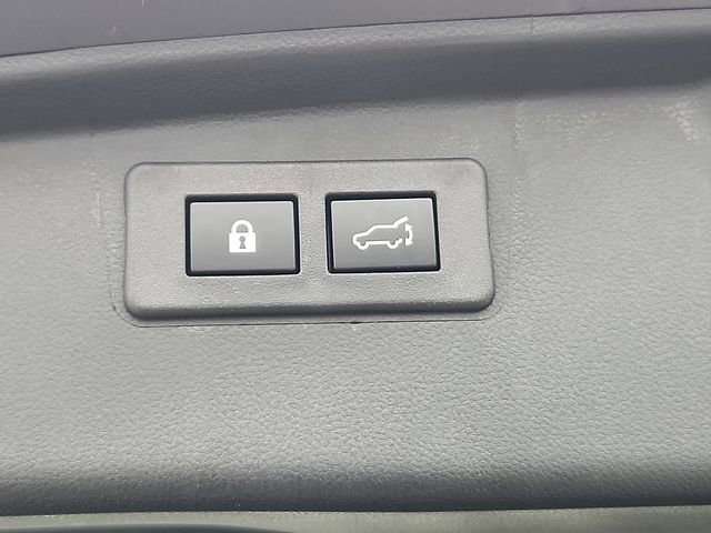 Used 2025 Subaru Outback Premium image 29