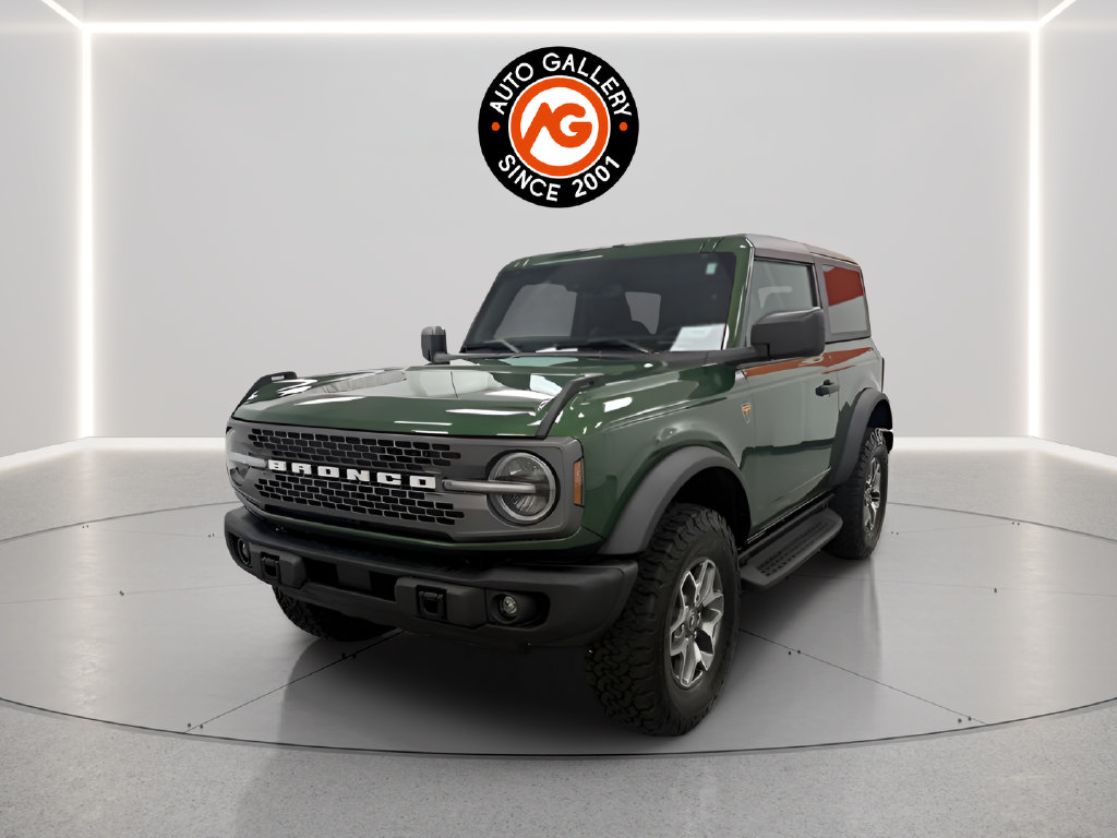 Used 2025 Ford Bronco Badlands AWD/4WD image 3