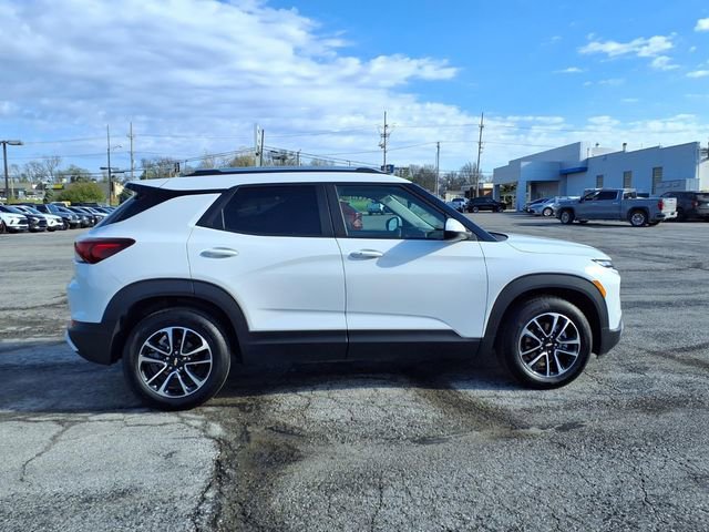 Used 2025 Chevrolet TrailBlazer LT FWD image 14