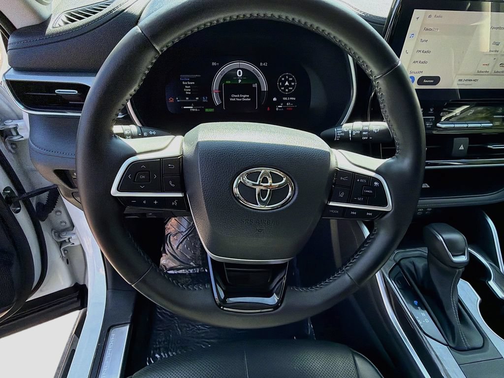 Used 2023 Toyota Highlander Platinum AWD/4WD image 11
