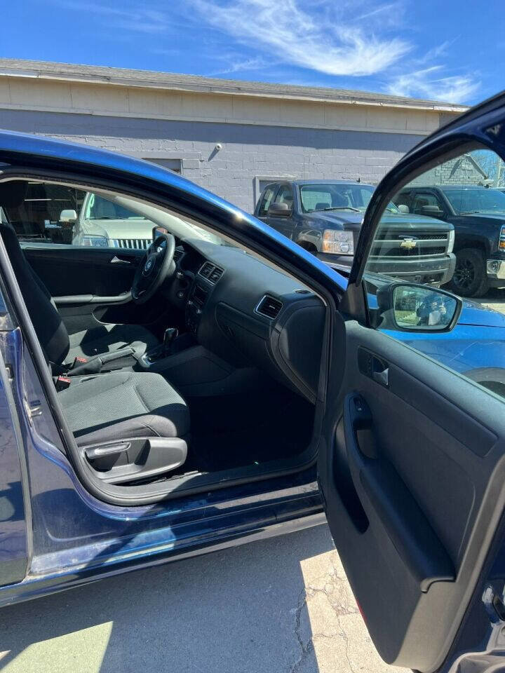 Used 2013 Volkswagen Jetta Sedan image 16