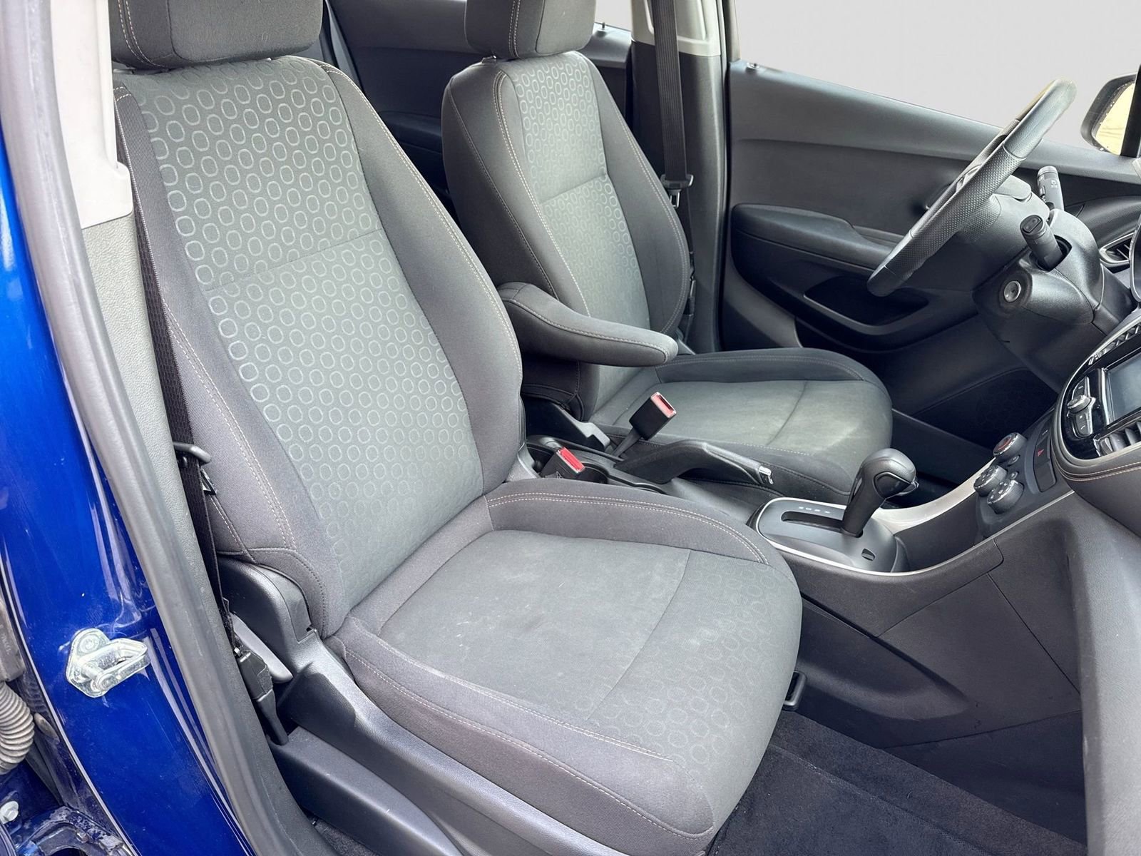 Used 2017 Chevrolet Trax LS image 19