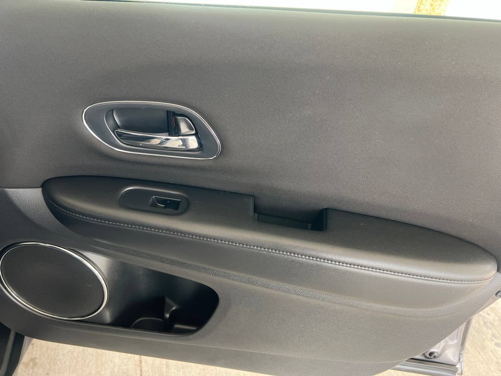 Used 2017 Honda HR-V EX image 22