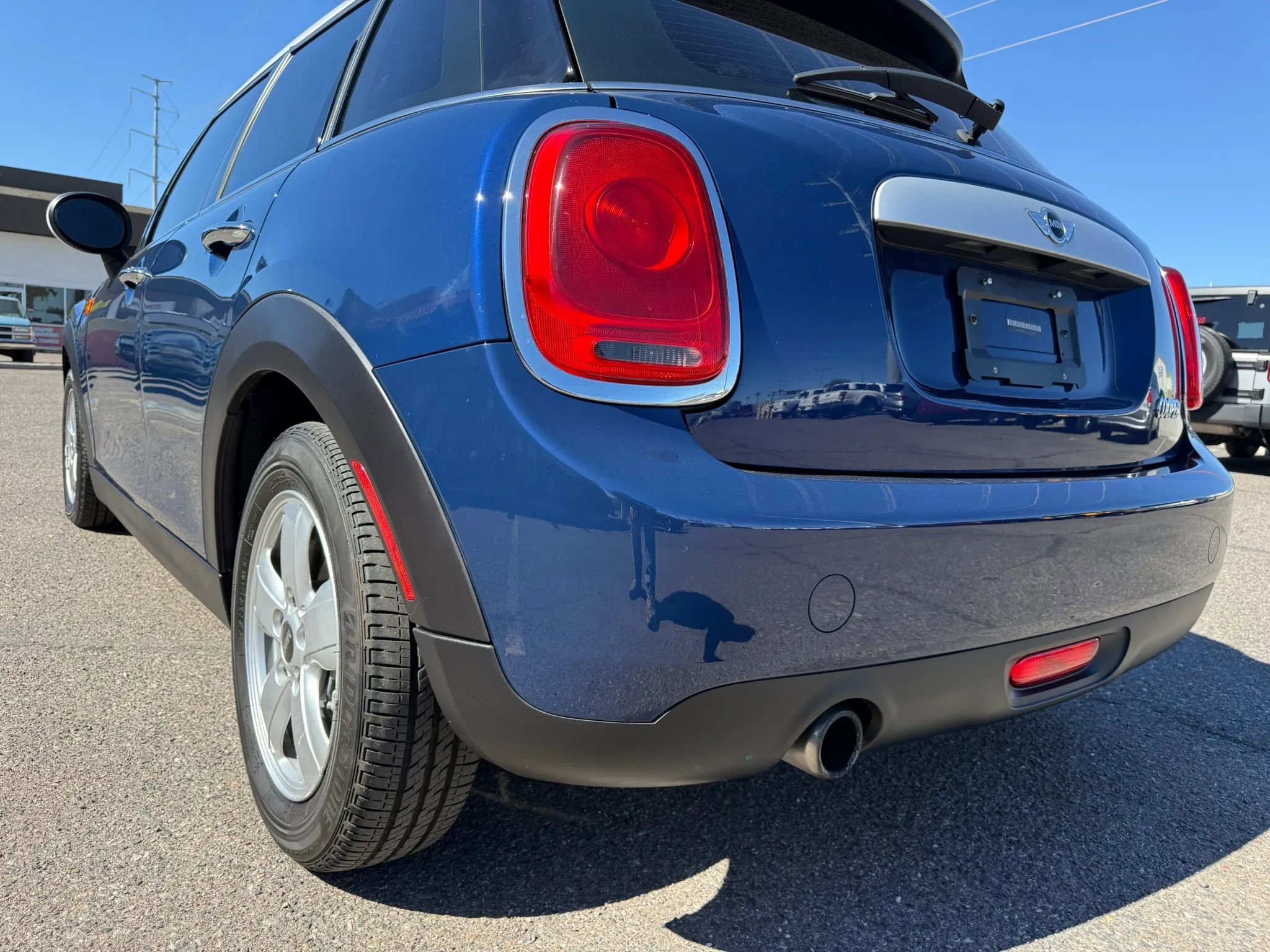 Used 2015 MINI Cooper 4-Door Hardtop image 42