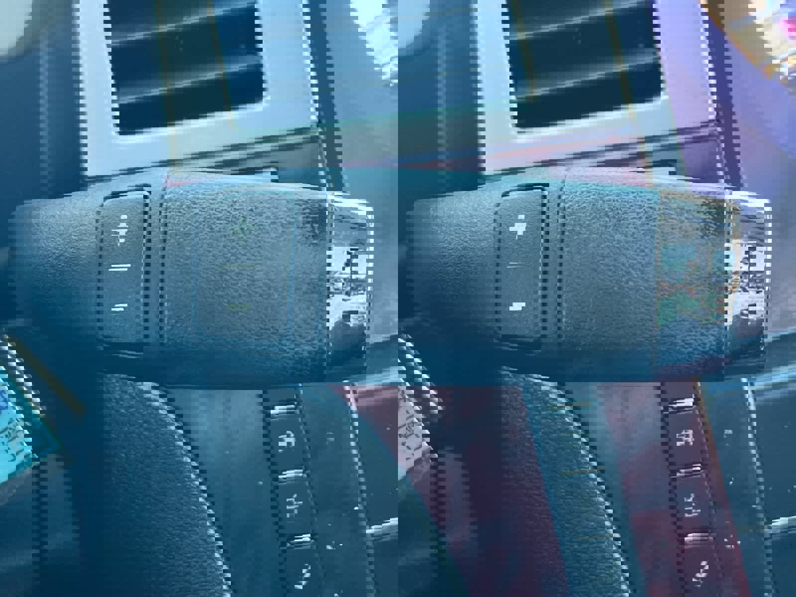 Used 2014 Cadillac Escalade Luxury image 23