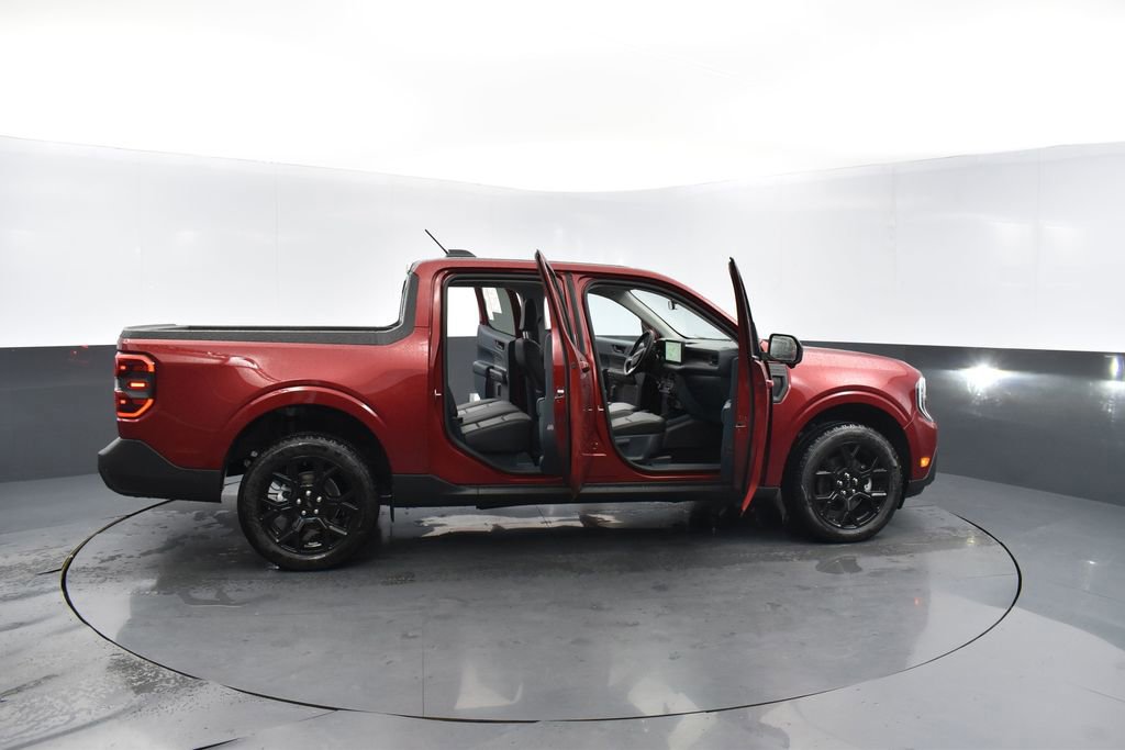 New 2025 Ford Maverick Lariat w/ Black Appearance Package image 9