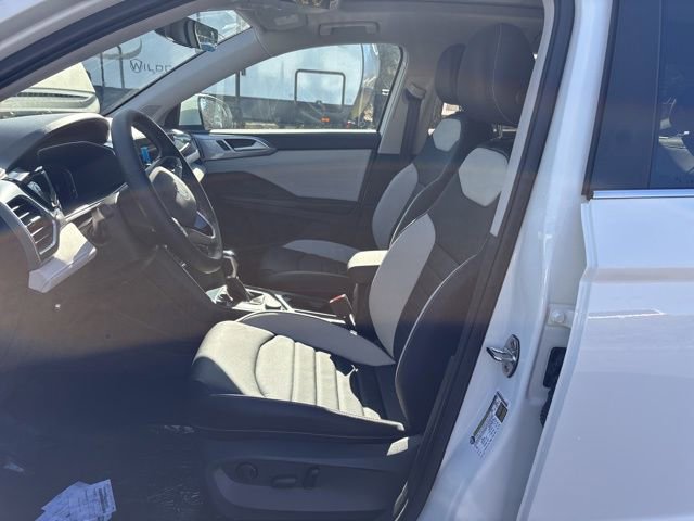 New 2025 Volkswagen Taos SEL AWD/4WD image 14