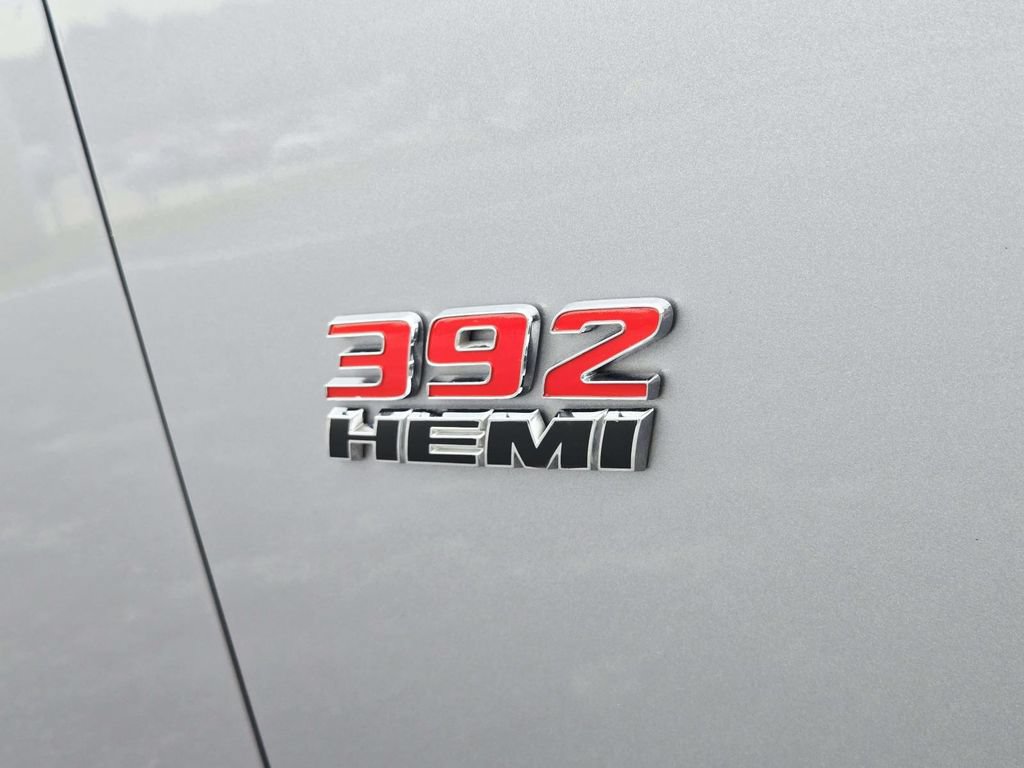 Used 2014 Dodge Challenger SRT8 w/ Harman/Kardon Audio Group RWD image 17