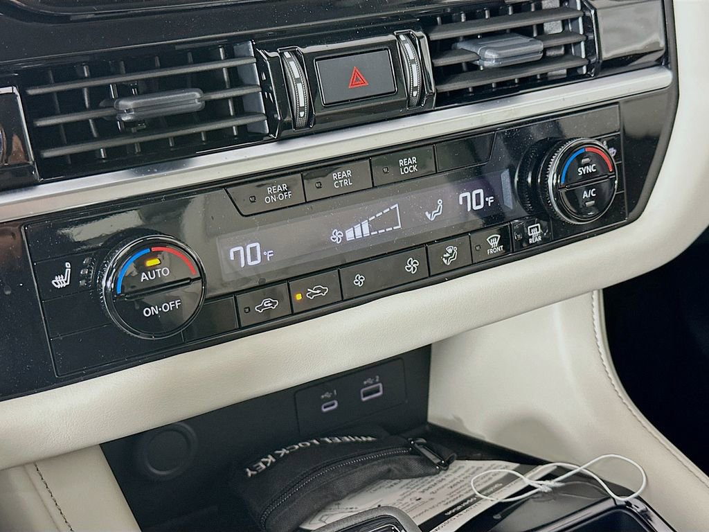 New 2025 Nissan Pathfinder SV w/ Cargo Package image 21