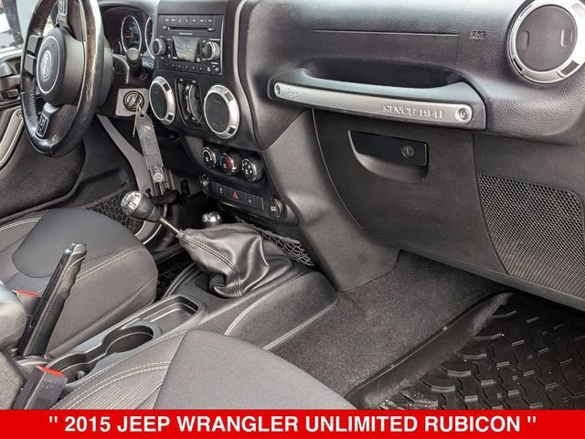 Used 2015 Jeep Wrangler Unlimited Rubicon w/ Connectivity Group AWD/4WD image 31
