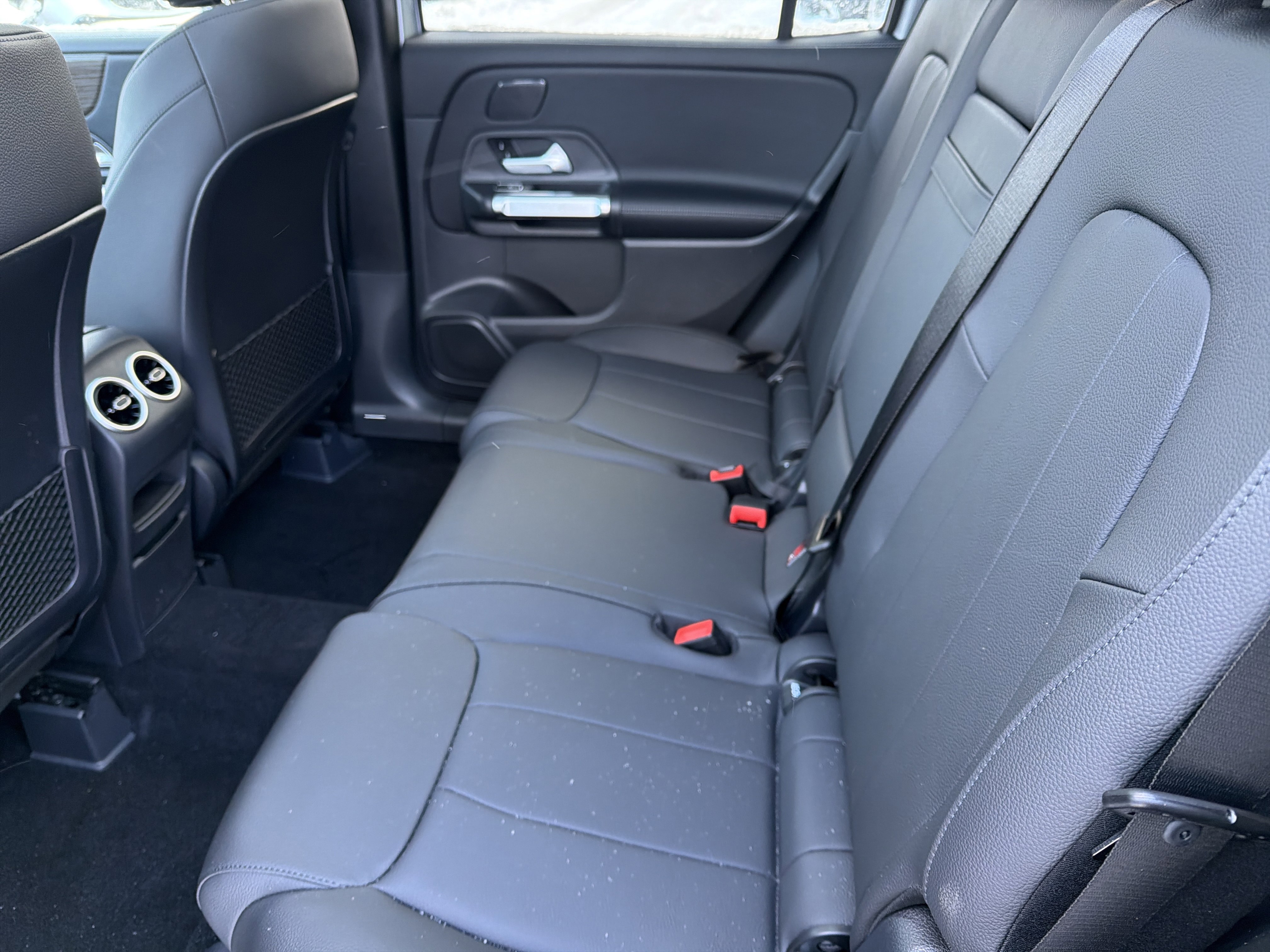 New 2026 Mercedes-Benz GLB 250 4MATIC image 27