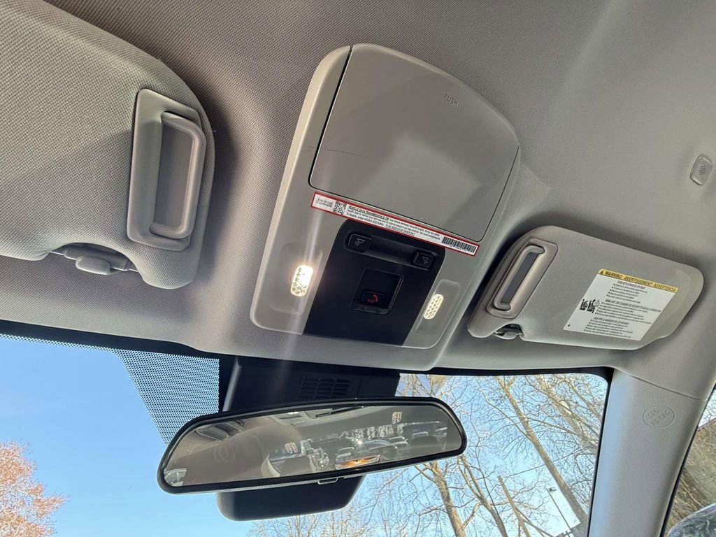 Used 2025 Toyota Camry LE image 30