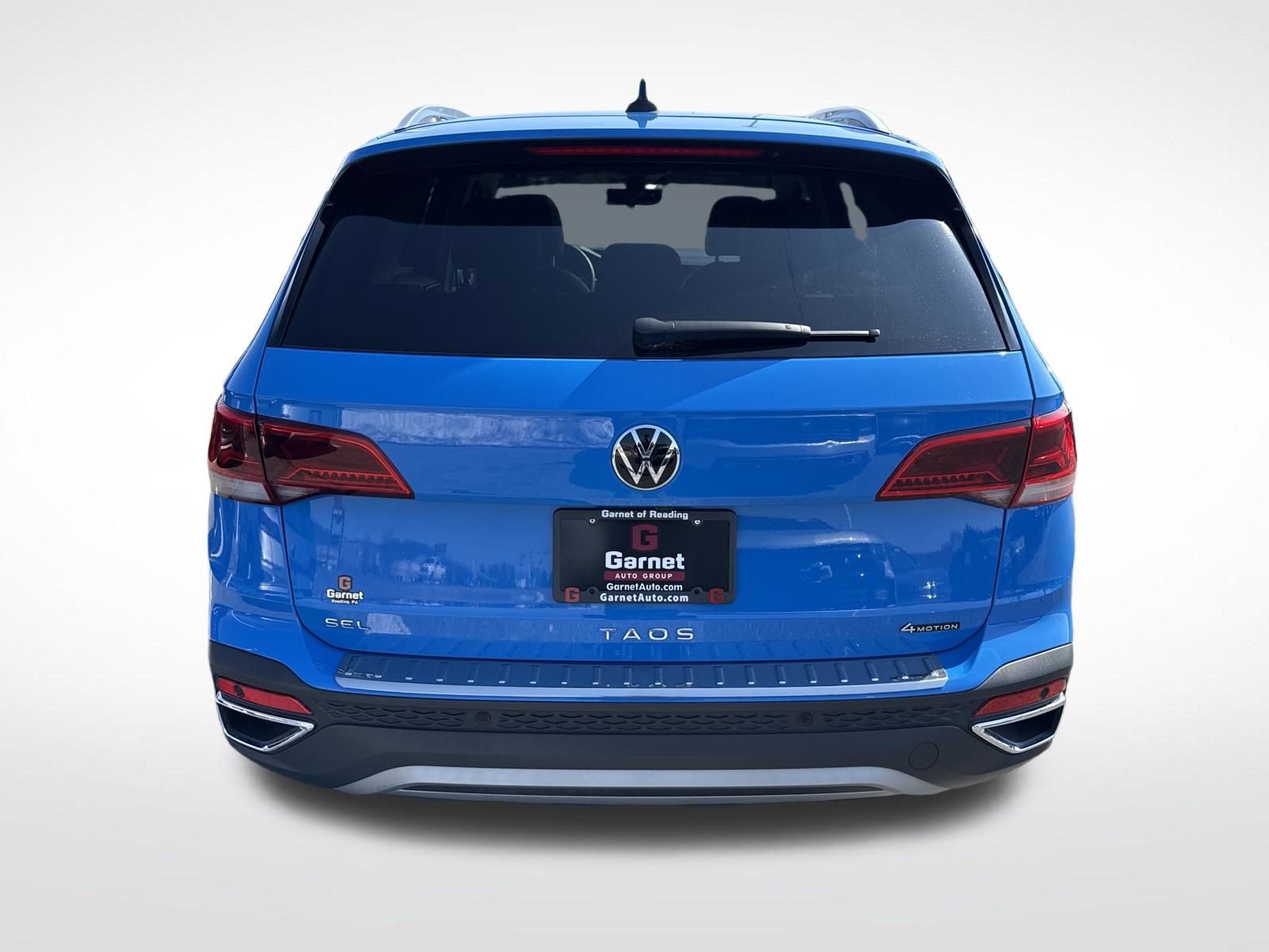 Certified 2023 Volkswagen Taos SEL image 4