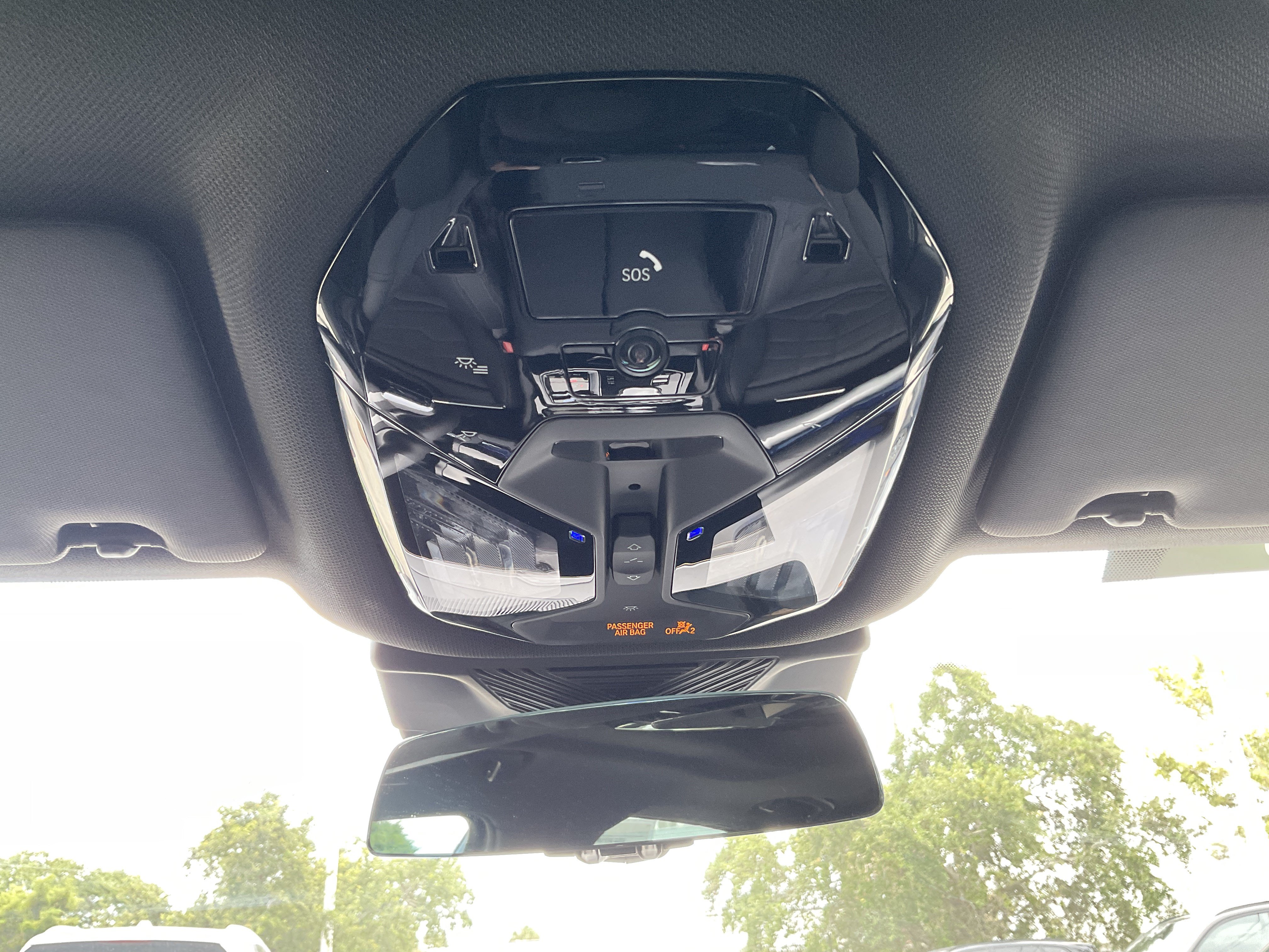 Certified 2025 BMW i5 xDrive40 w/ M Sport Package AWD/4WD image 19