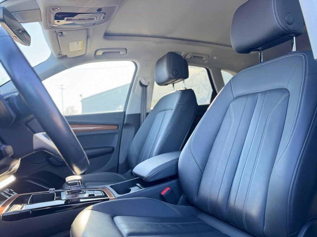 Used 2023 Audi Q5 2.0T Premium w/ Convenience Package image 16