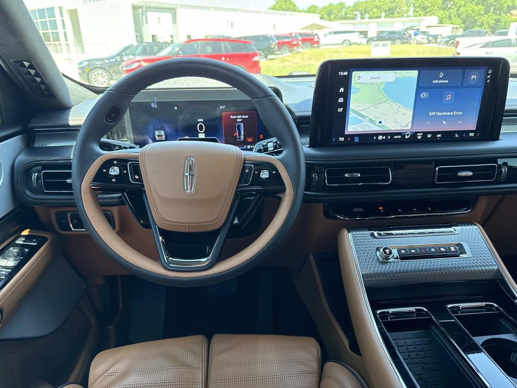 Certified 2025 Lincoln Aviator Black Label w/ Jet Appearance Package AWD/4WD image 17