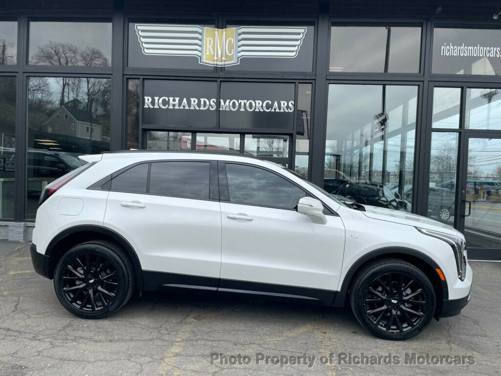 Used 2023 Cadillac XT4 Sport w/ LPO, Onyx Lite Package image 2