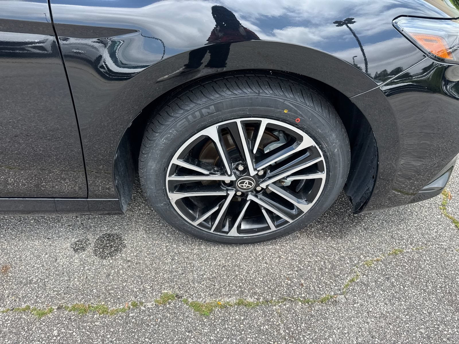 Used 2025 Toyota Camry XLE FWD image 12