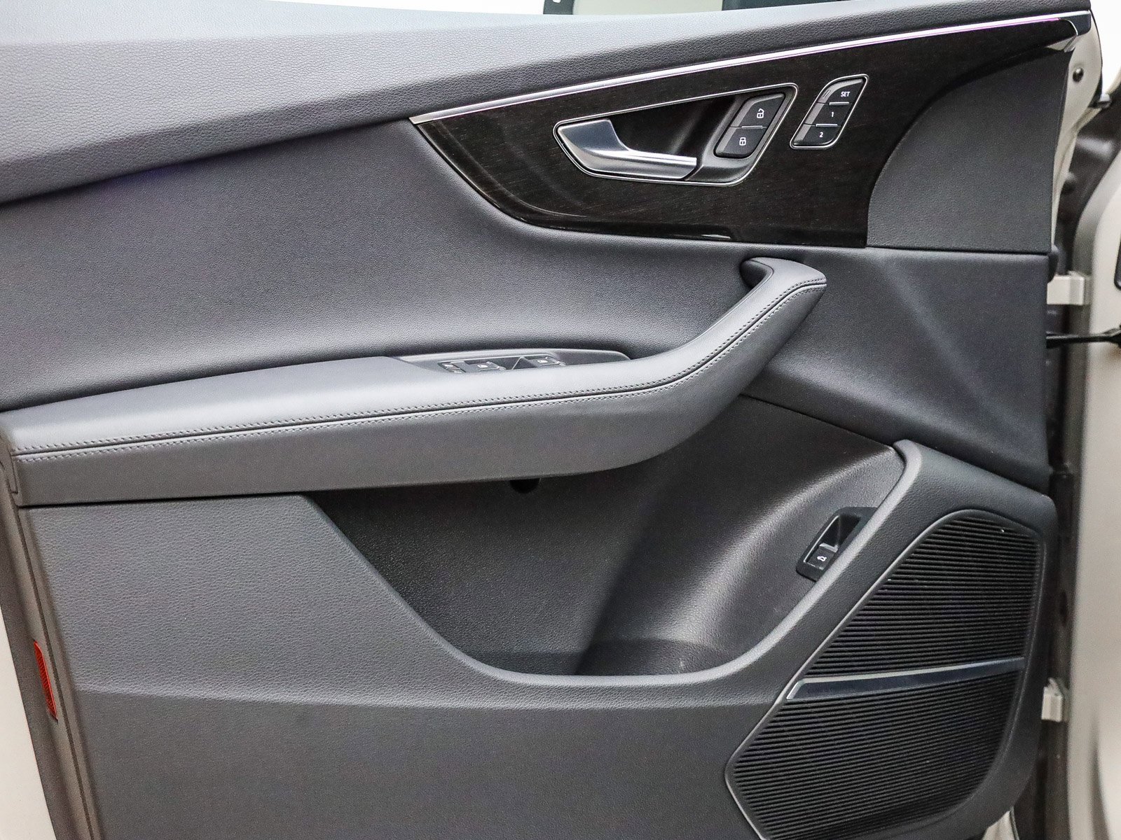 Used 2023 Audi Q7 3.0T Prestige w/ Prestige Package image 21