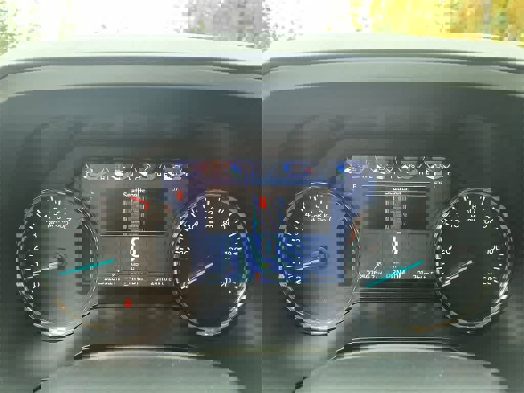 Used 2024 Ford Expedition XLT image 15