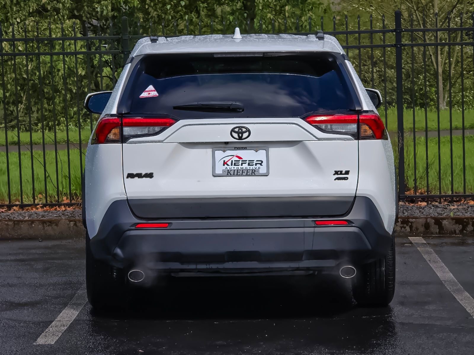 Used 2023 Toyota RAV4 XLE w/ Convenience Package image 4