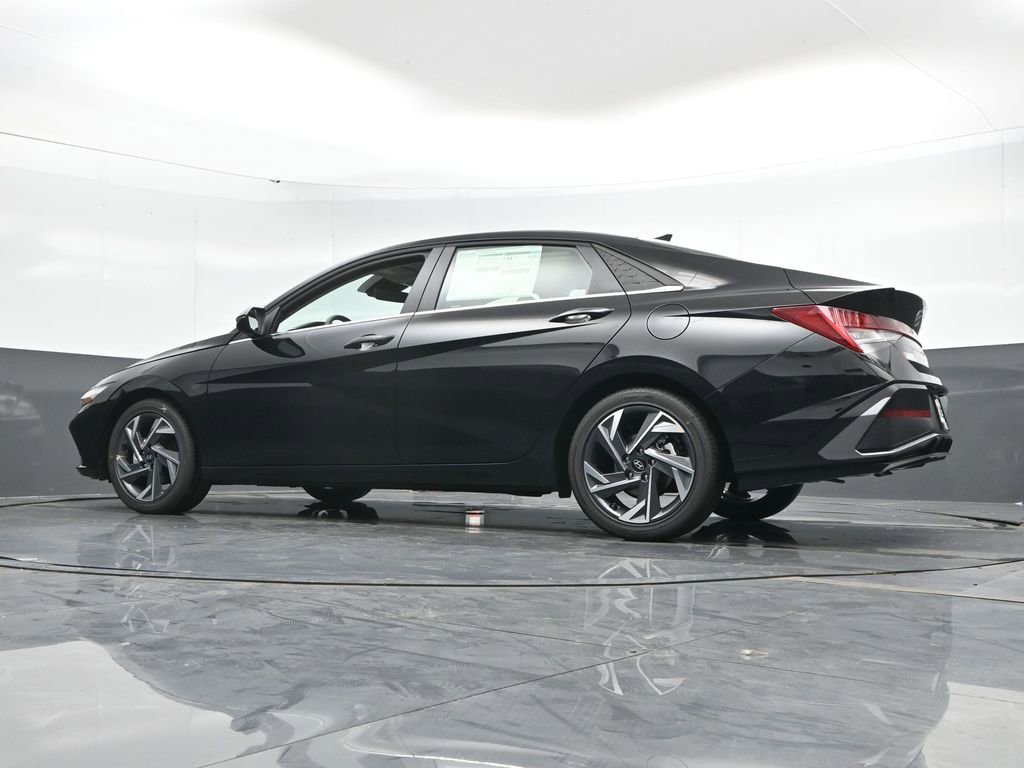 New 2025 Hyundai Elantra Limited image 52