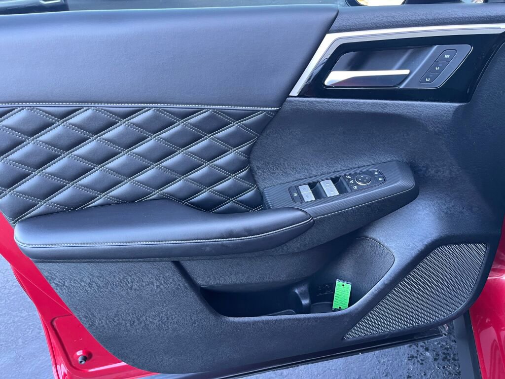 Used 2022 Mitsubishi Outlander SEL image 11