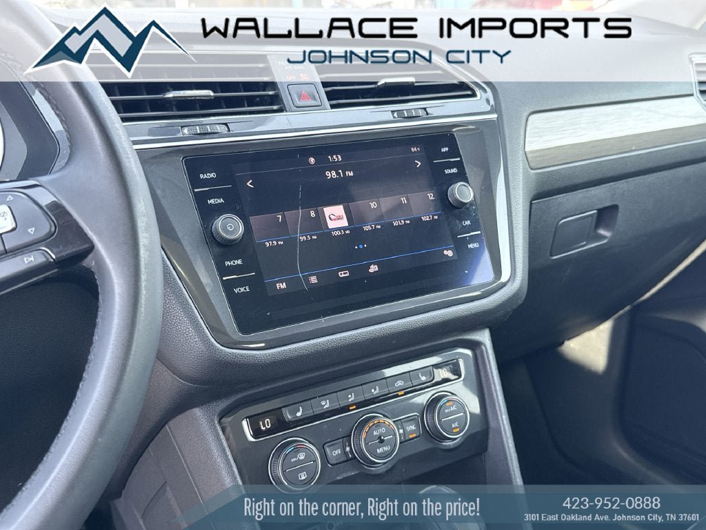 Used 2020 Volkswagen Tiguan SEL FWD image 23
