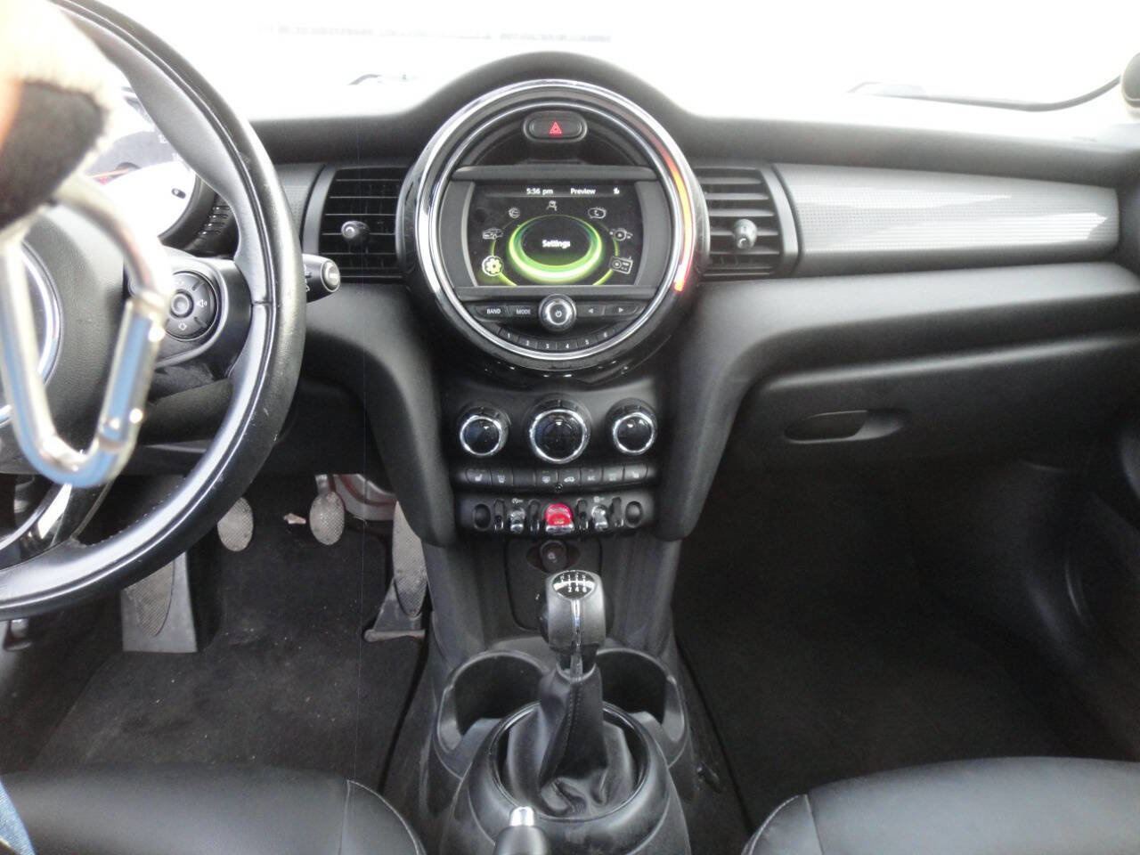 Used 2017 MINI Cooper 2-Door Hardtop image 12