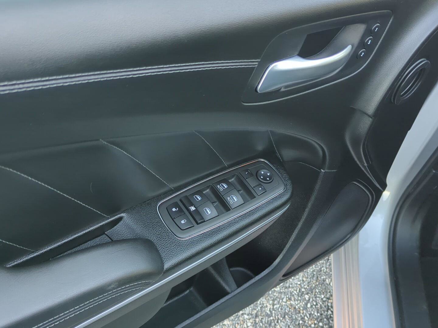 Used 2023 Dodge Charger SXT w/ Plus Group image 12