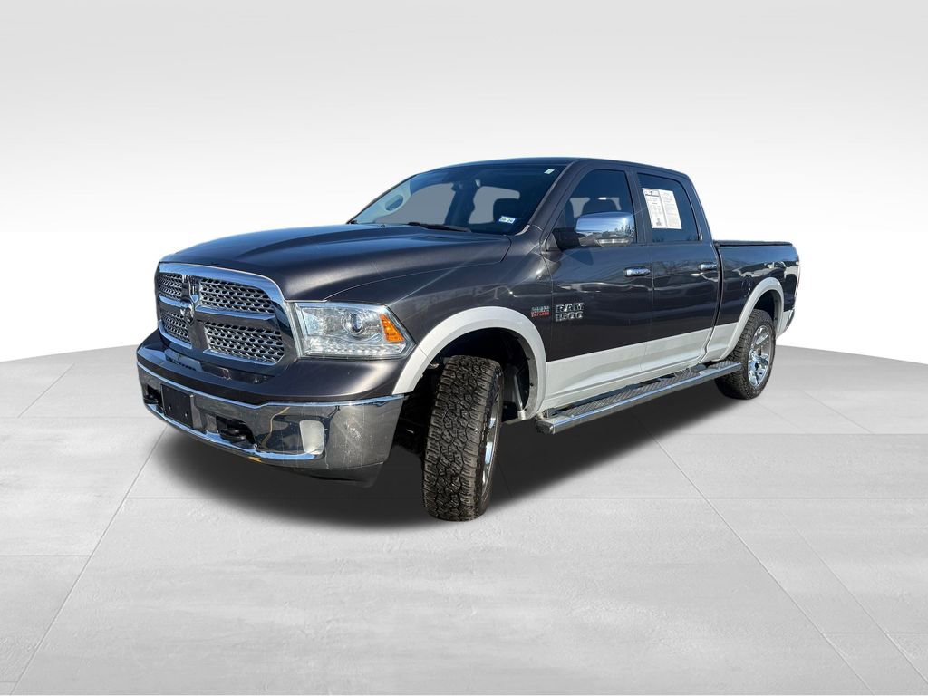 Used 2017 RAM 1500 Laramie w/ Convenience Group AWD/4WD image 3