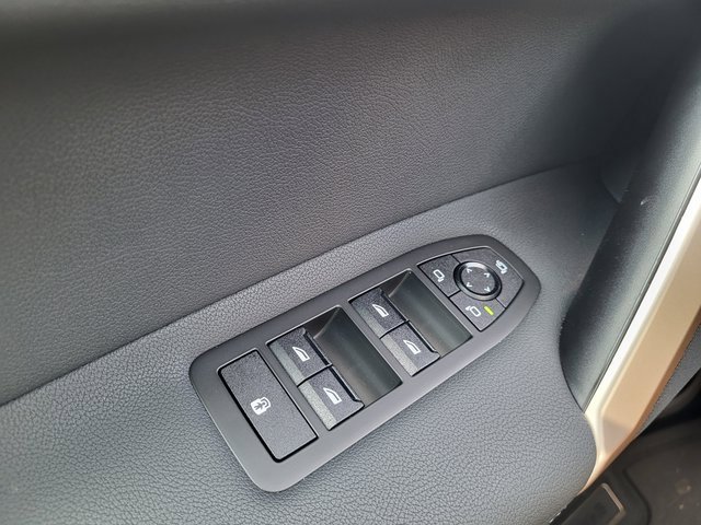 New 2026 BMW iX xDrive60 w/ Premium Package image 27